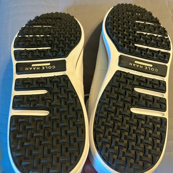 Cole Haan White Golf Shoes - Picture 3 of 3